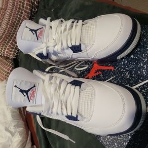 Jordan 4 midnight navy..excellent condition